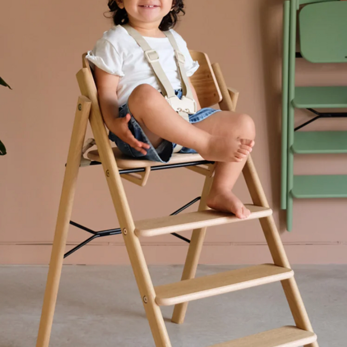 Bump up the comfort of your little one: Why we love the KAOS Klapp highchair