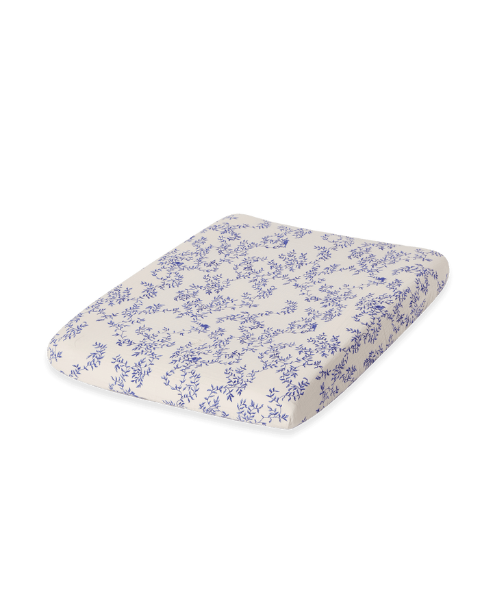 Changing mat cover - Muslin