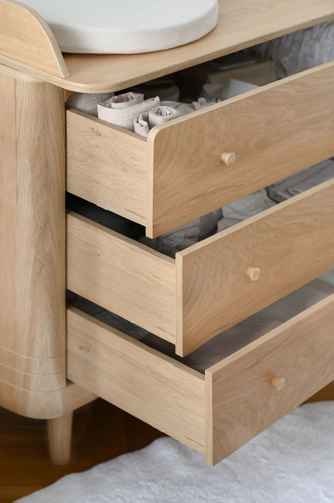 Dormitorio Nature 2.0 en roble (0 a 7 años)