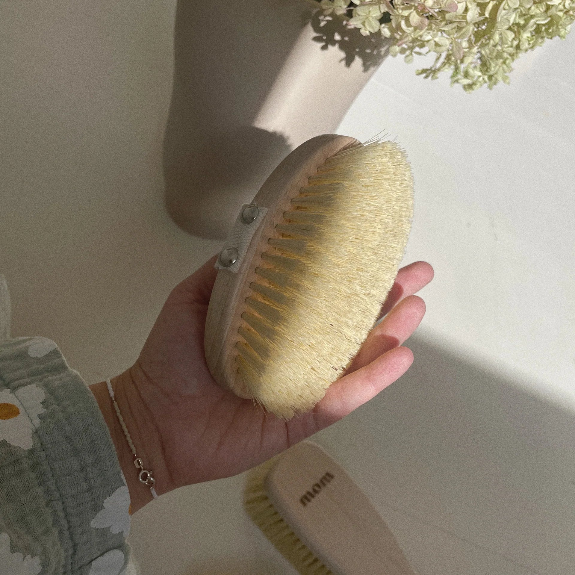 Miracle Makers Miracle Makers - Mom dry massage brush  - Hola BB