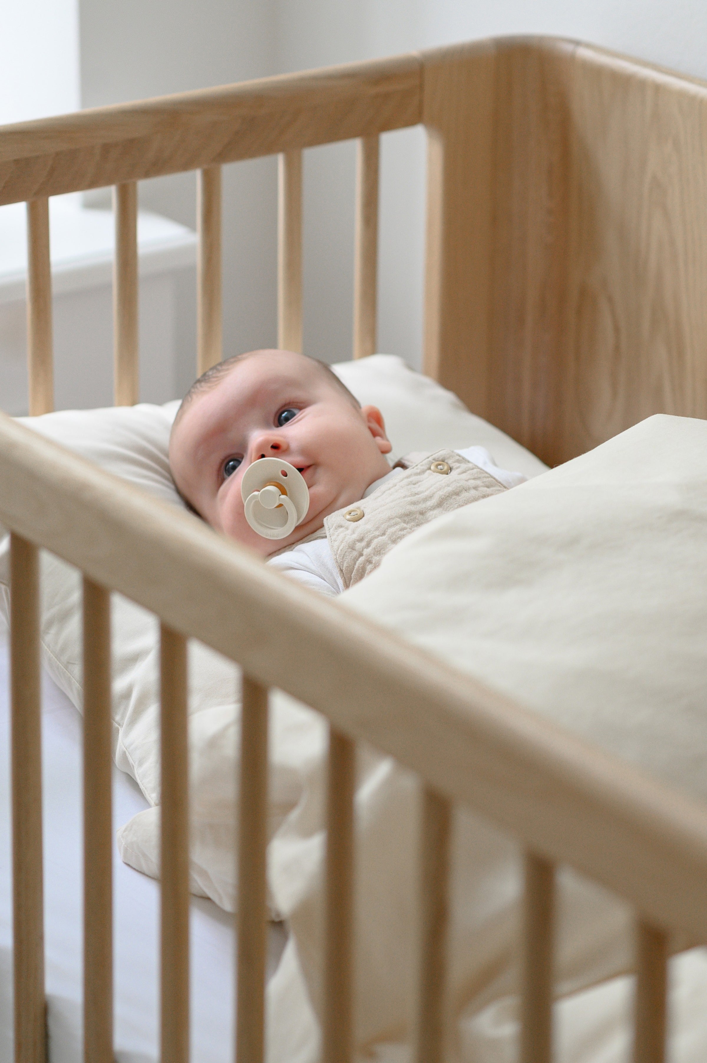 Cama para Bebé Nature en Roble 2.0