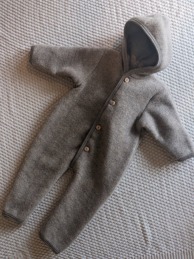 Engel Hooded buttoned overall with cuffs - Walnut mélange  - Hola BB